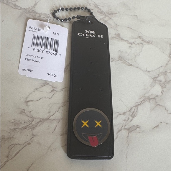 Coach Varsity Pin - Picture 5 of 6